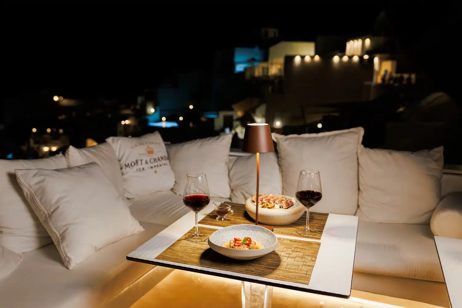 Luxury dining in Oia